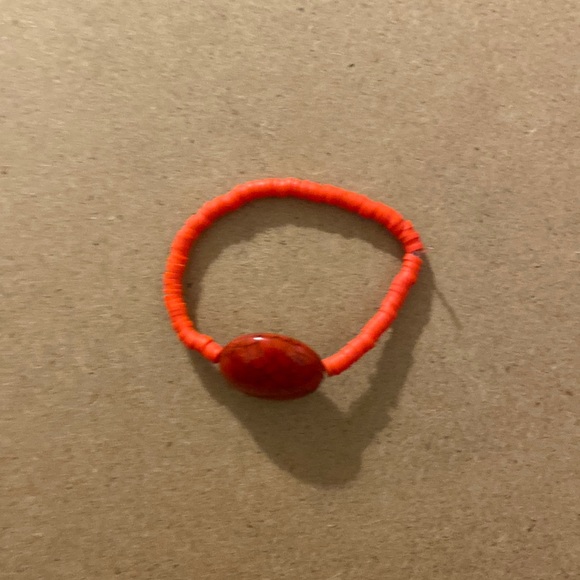 Red bracelet with marble bead - Picture 1 of 1